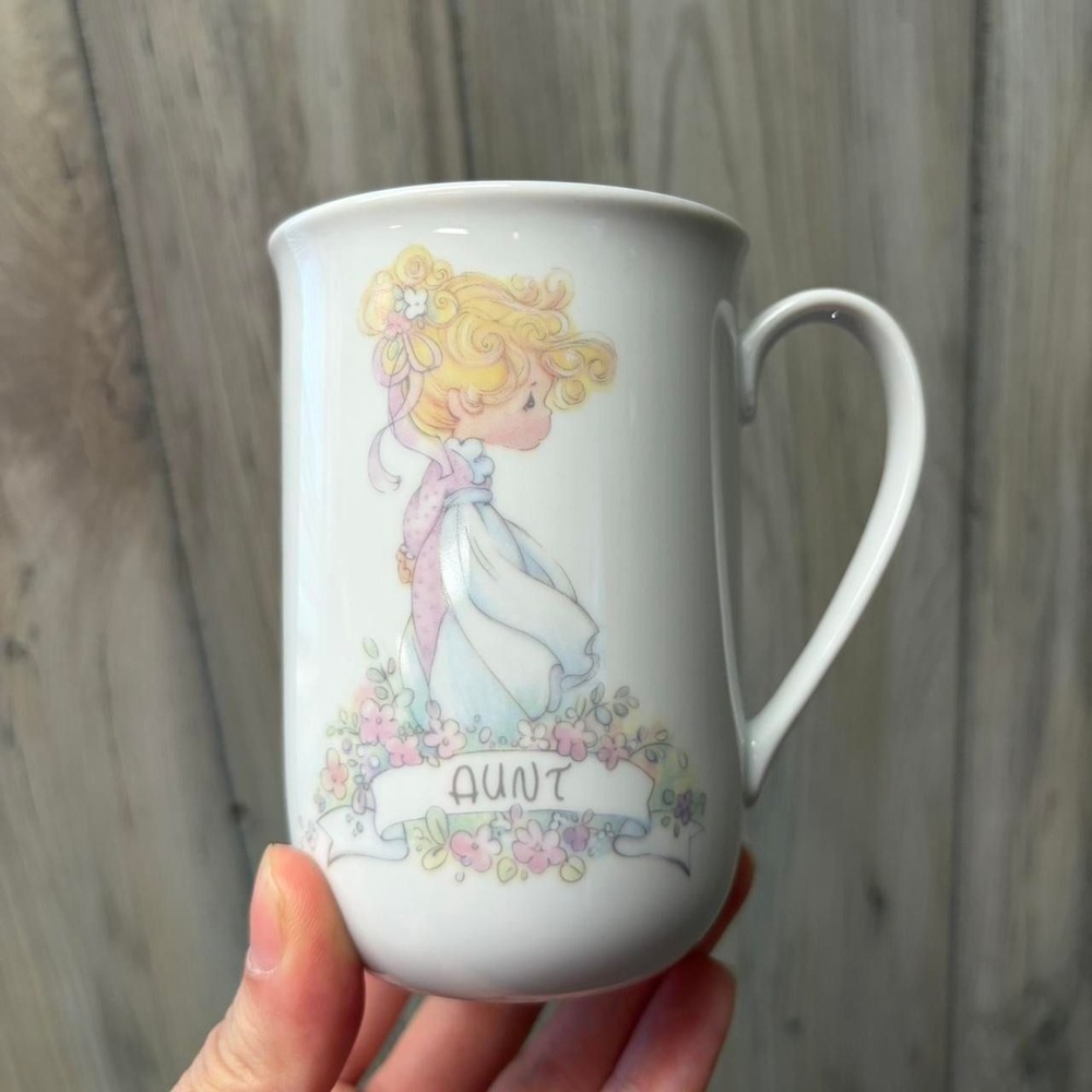 Precious Moments Aunt Mug